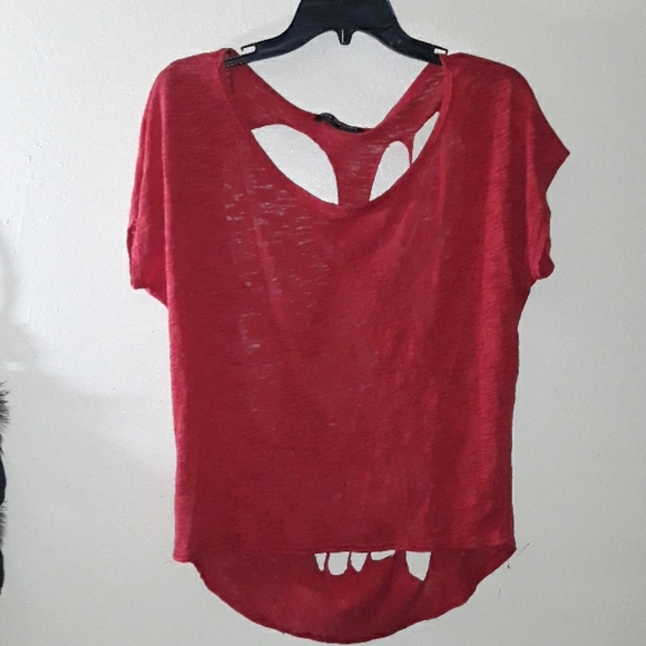 T shirt w/ skeleton cut out on back - Picture 4 of 4